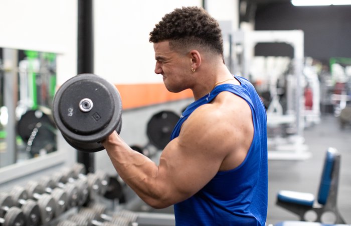 Standing Alternating Dumbbell Curl